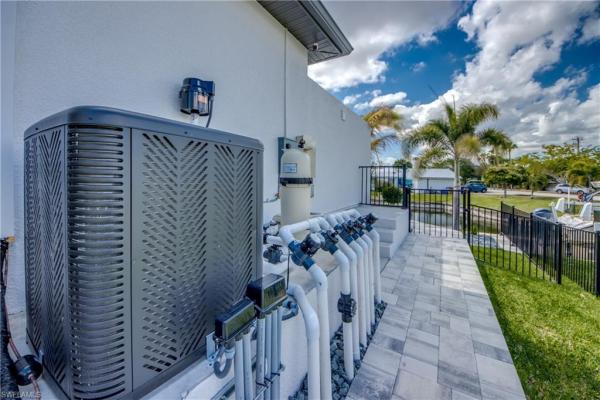Cape Coral, 5310 Bayview Ct, Cape Coral, Florida 33904, image 3