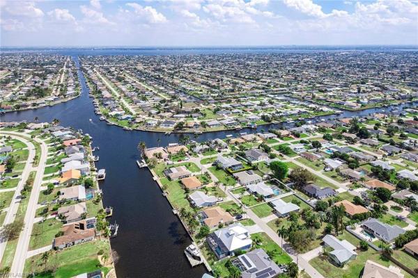 Cape Coral Residential, 918 28th Ter, Cape Coral, Florida 33904, image 3