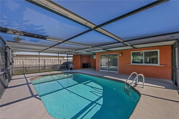 Foxmoor Pines, 1391 Sourwood Ct, North Fort Myers, Florida 33917, image 2