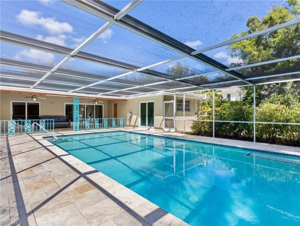 York Manor, 3517 Stuart Ct, Fort Myers, Florida 33901, image 2