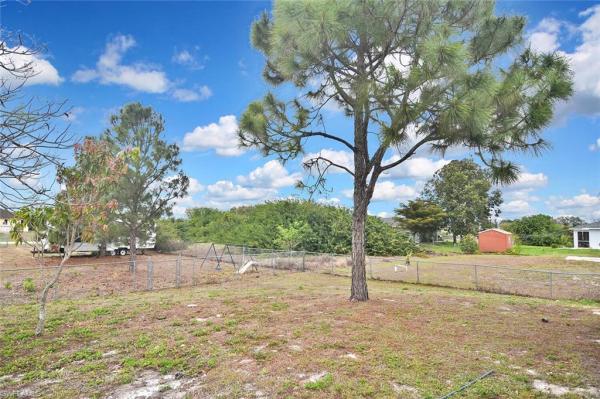 530 Peerless Cir, Lehigh Acres, Florida 33974, image 3
