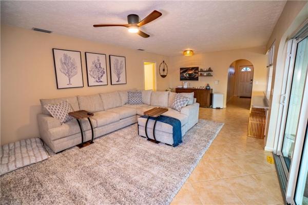 Cape Coral, 3510 19th Pl, Cape Coral, Florida 33904, image 2