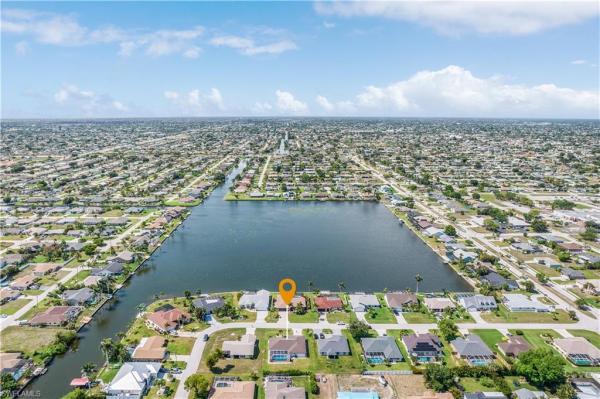 Cape Coral, 428 37th St, Cape Coral, Florida 33914, image 1