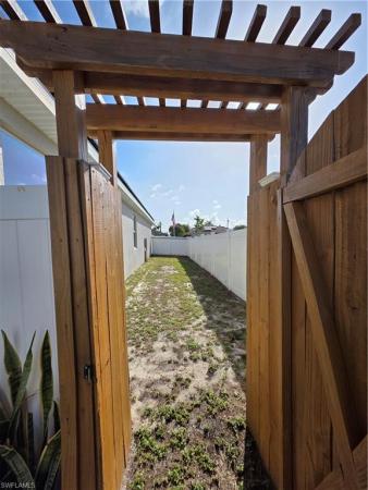 Cape Coral, 4102 14th Pl, Cape Coral, Florida 33914, image 2