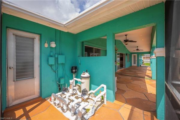 Palaco Grande, 3505 19th Pl, Cape Coral, Florida 33904, image 2