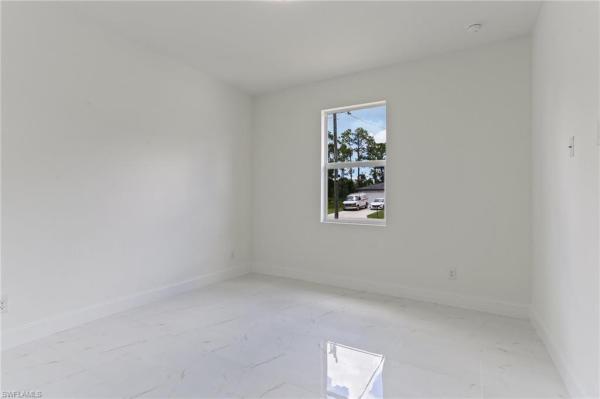 Lehigh Acres, 3024 SW 37th St, Lehigh Acres, Florida 33976, image 2