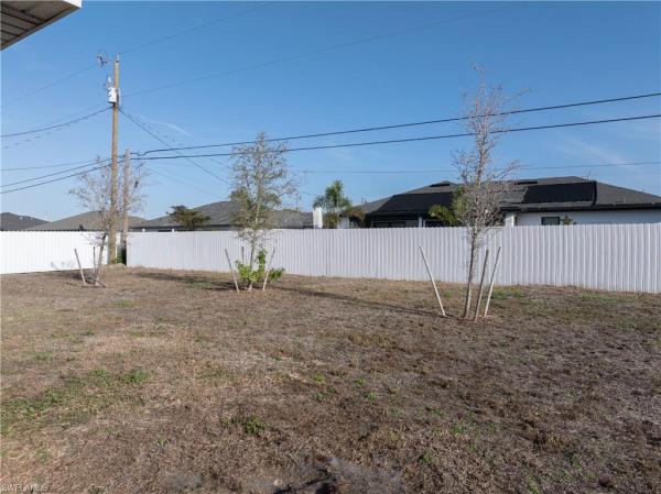 Cape Coral Residential, 429 W Tropicana Pkwy, Cape Coral, Florida 33993, image 1
