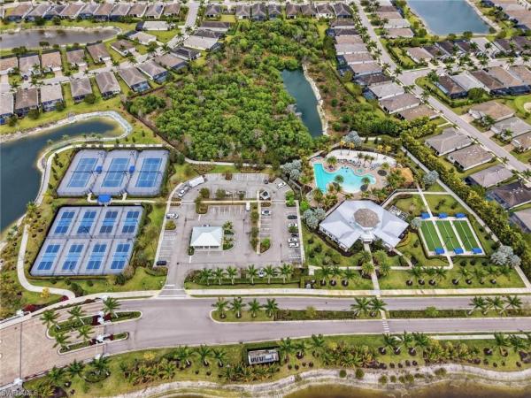Seasons At Bonita, 28347 Captiva Shell Loop, Bonita Springs, Florida 34135, image 2
