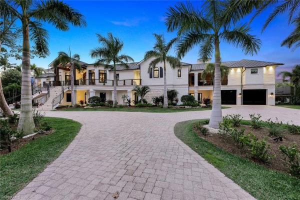 Metes And Bounds, 4405 Gulf Dr, Sanibel, Florida 33957, image 2