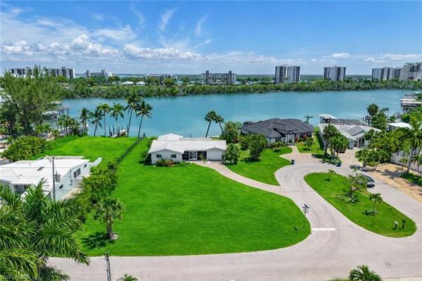 Laguna Shores, 7861 Buccaneer Dr, Fort Myers Beach, Florida 33931, image 2