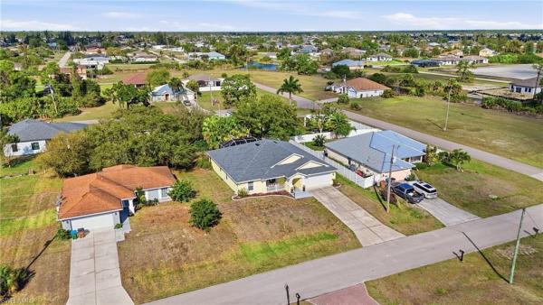 Cape Coral Residential, 3622 18th Pl, Cape Coral, Florida 33909, image 2