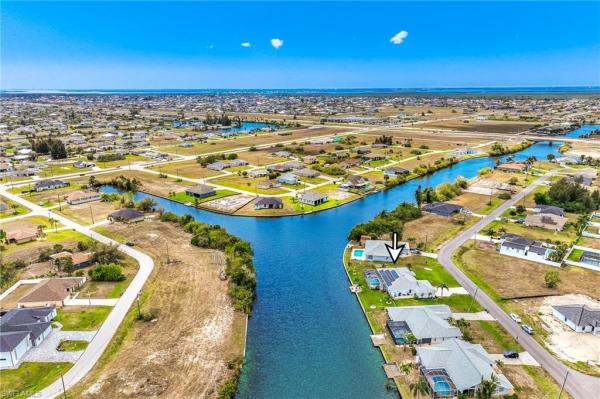 Cape Coral Residential, 905 28th Pl, Cape Coral, Florida 33993, image 1