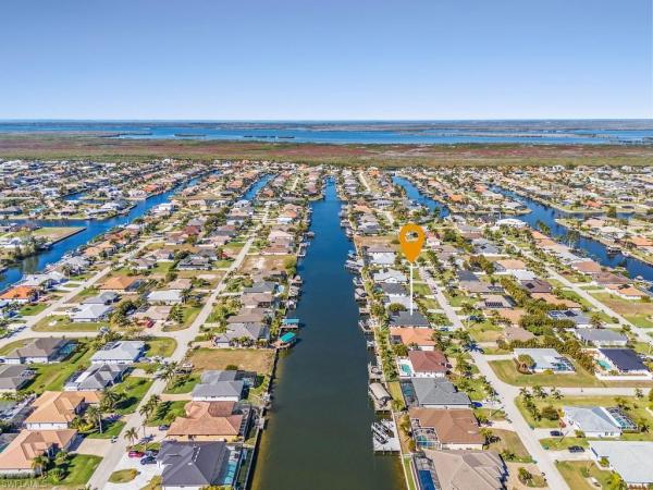 Cape Coral Residential, 2610 37th Ter, Cape Coral, Florida 33914, image 2