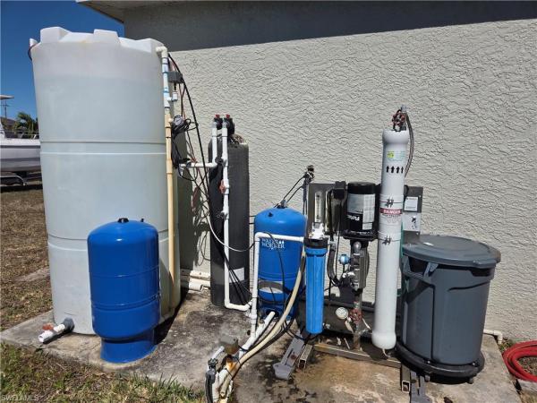 Cape Coral, 1050 33rd Pl, Cape Coral, Florida 33993, image 1