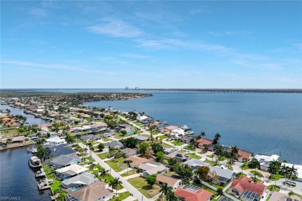 Cape Coral, 3111 22nd Pl, Cape Coral, Florida 33904, image 1