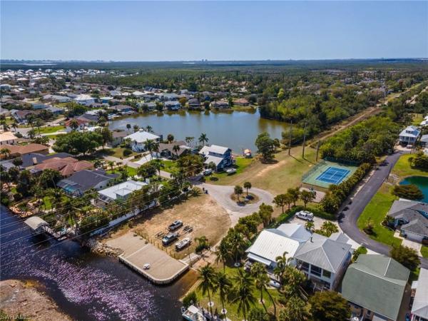 Island Park Woodlands, 17571 Taylor Dr, Fort Myers, Florida 33908, image 2