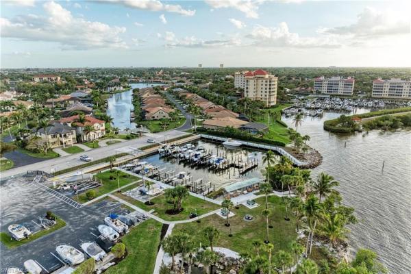 Harbor Place, 14813 Laguna Dr #401, Fort Myers, Florida 33908, image 2
