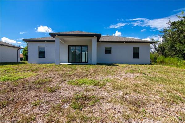 Lehigh Acres, 1836 Lindsay St, Lehigh Acres, Florida 33972, image 2