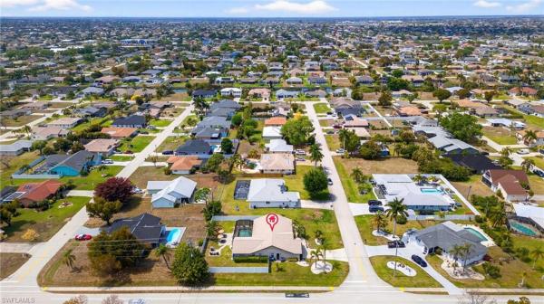 Cape Coral Residential, 402 37th Ln, Cape Coral, Florida 33914, image 2