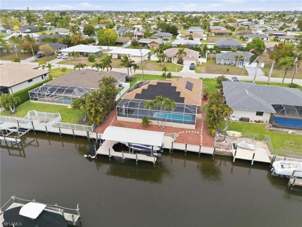 Cape Coral Residential, 222 39th Ter, Cape Coral, Florida 33914, image 2