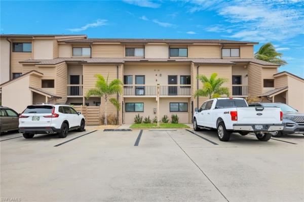 Sportsman's Cove Yacht & Racquet Club, 894 Buttonwood Dr #221, Fort Myers Beach, Florida 33931, image 3