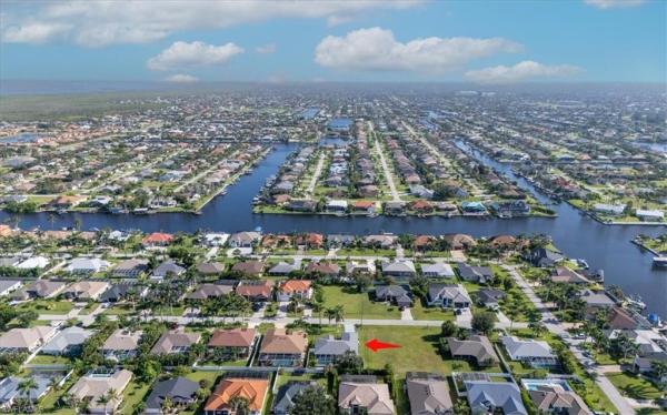 Cape Coral Residential, 2516 52nd Ter, Cape Coral, Florida 33914, image 2