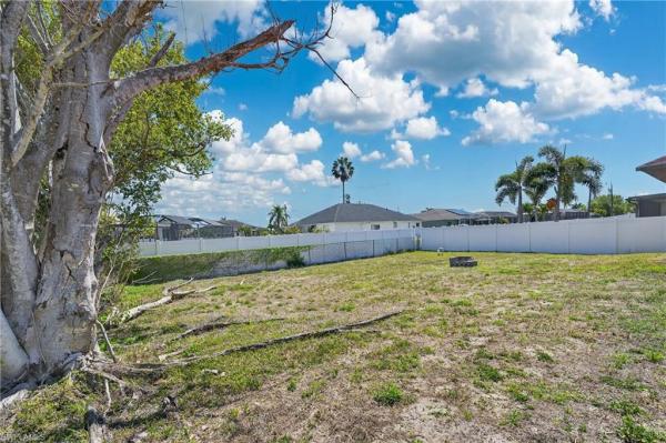 Cape Coral, 4333 20th Pl, Cape Coral, Florida 33914, image 3