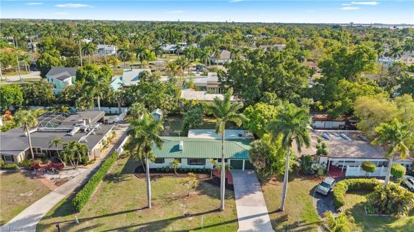 1320 Miracle Ln, Fort Myers, Florida 33901, image 2