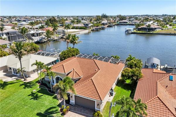 Cape Coral, 1019 42nd Pl, Cape Coral, Florida 33993, image 3