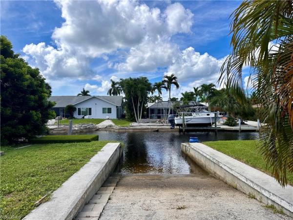 Island Park Woodlands, 6187 Island Park Ct, Fort Myers, Florida 33908, image 3