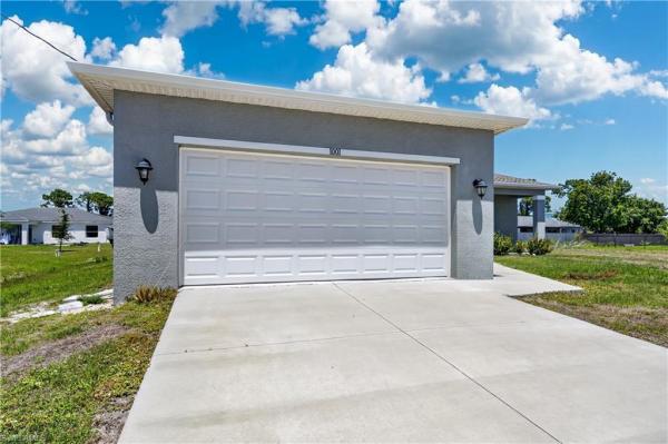 Cape Coral Residential, 1001 35th Ln, Cape Coral, Florida 33909, image 2