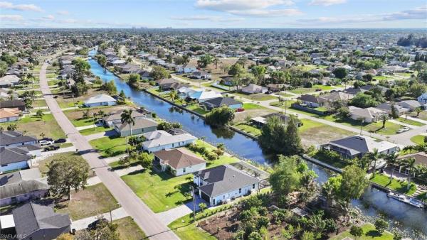 Cape Coral, 516 11th Pl, Cape Coral, Florida 33991, image 2