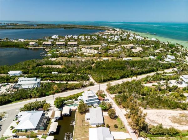Kreamers, 7815 Bocilla Ln, Bokeelia, Florida 33922, image 3