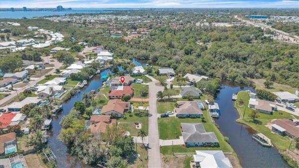 Riverbend Golf & River Club, 6070 Anchorline Ct, North Fort Myers, Florida 33917, image 2