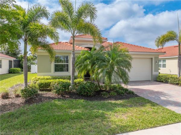2935 Sunset Pointe Cir, Cape Coral, Florida 33914, image 1