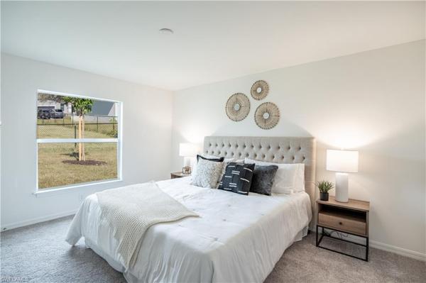 Cape Coral, 1431 33rd St, Cape Coral, Florida 33909, image 2