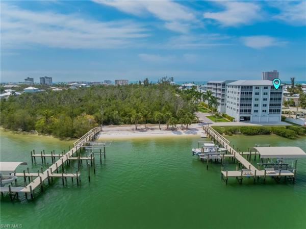 Sea Grape Bay, 345 Mango St #401, Fort Myers Beach, Florida 33931, image 2