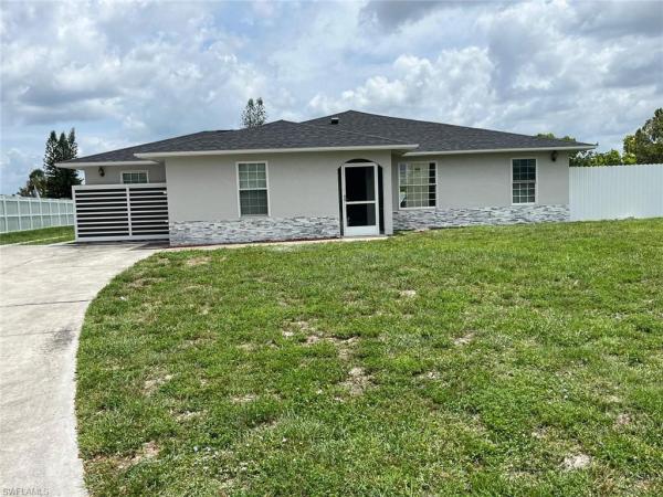 Lehigh Acres, 1432 N Caywood Cir, Lehigh Acres, Florida 33936, image 3