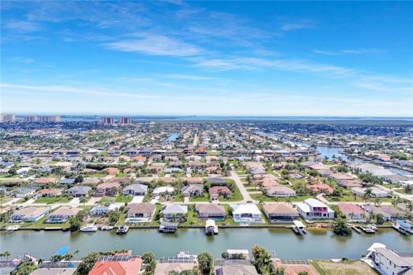 Cape Coral Residential, 1833 49th Ter, Cape Coral, Florida 33914, image 3