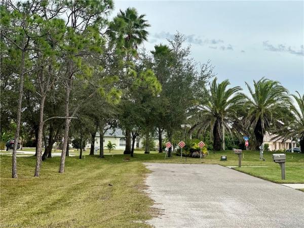Mirror Lakes, 628 Falls Ln, Lehigh Acres, Florida 33974, image 2