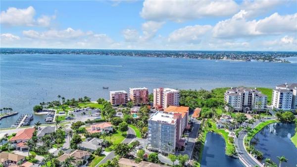 Harbor Place Vistas, 14819 Laguna Dr #403, Fort Myers, Florida 33908, image 1