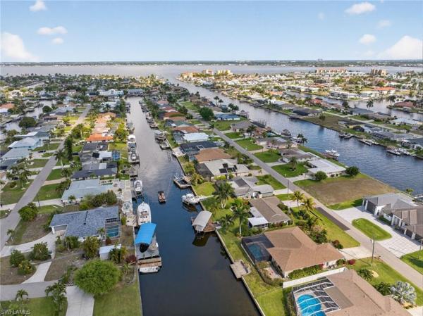 Cape Coral, 1635 40th St, Cape Coral, Florida 33904, image 1