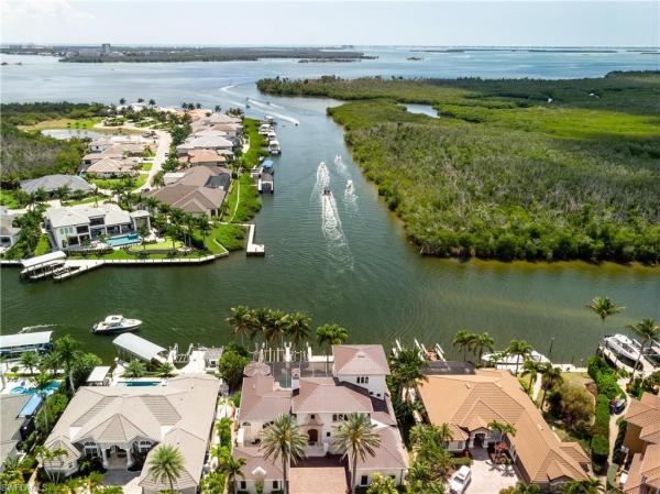 The Hermitage, 1526 Hermitage Ln, Cape Coral, Florida 33914, image 2