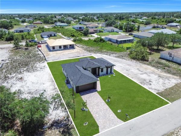 2707 SW 29th St, Lehigh Acres, Florida 33976, image 1