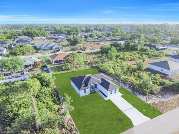 2924 SW 5th St, Lehigh Acres, Florida 33976, image 1