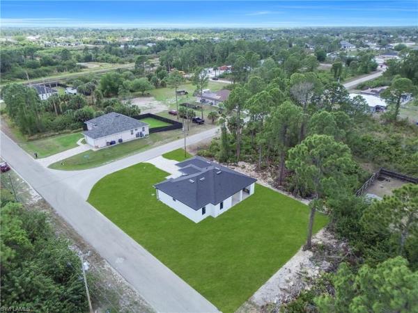 Lehigh Acres, 2800 W 30th St, Lehigh Acres, Florida 33971, image 1