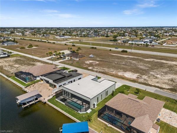 Cape Coral, 6 32nd Pl, Cape Coral, Florida 33993, image 1