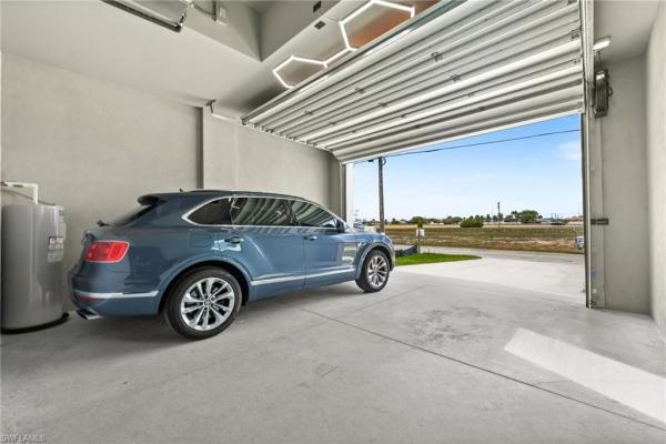 Cape Coral, 6 32nd Pl, Cape Coral, Florida 33993, image 1