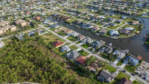 Cape Coral Residential, 2215 38th Ter, Cape Coral, Florida 33914, image 1