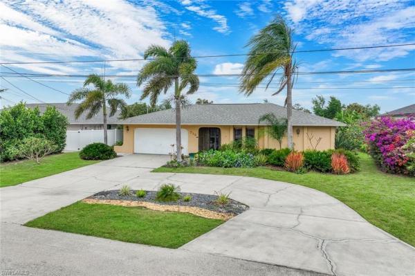 Cape Coral Residential, 713 39th Ter, Cape Coral, Florida 33914, image 2